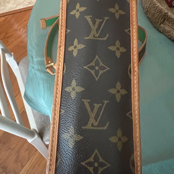 Louis Vuitton Green Interior Monogram Crossbody - Picture 10 of 10